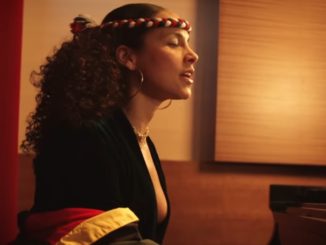Alicia Keys Drops 'Raise A Man Music Video'