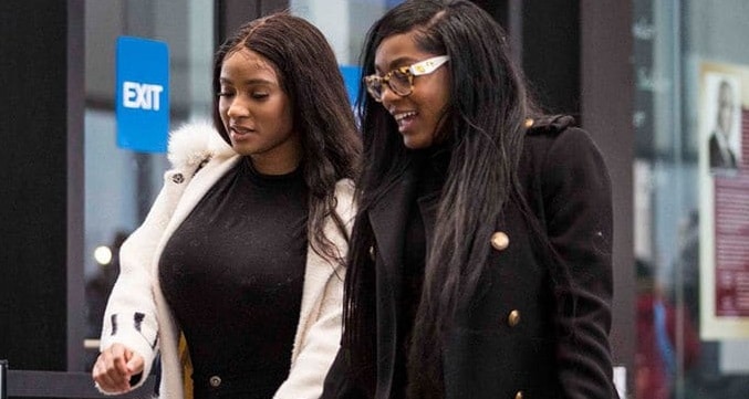 Joycelyn Savage & Others Shows Up to Support R. Kelly During Bail Hearing