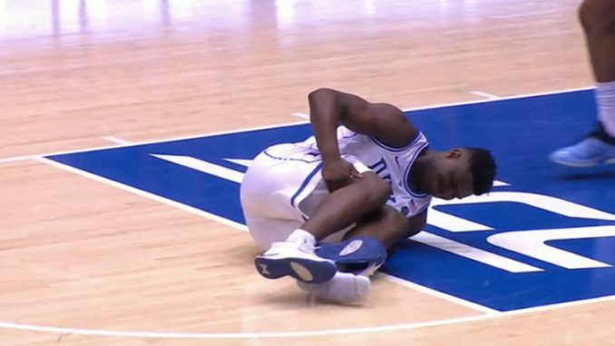 Zion Williamson Injures Knee After Shoe Falls Apart
