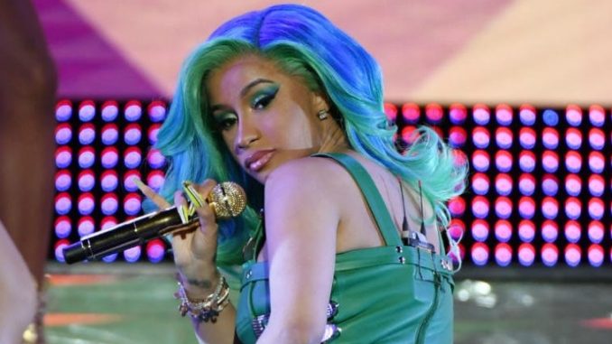 Cardi B Drops Into A Split To Celebrate Winning iHeartRadio Music Awards