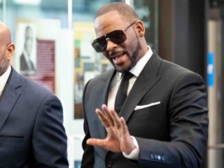 Judge Delays Ruling On R. Kelly's Travel to the Middle East