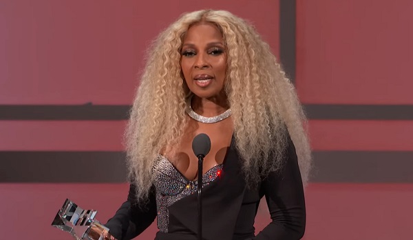 Mary J. Blige Receives Lifetime Achievement Award At 2019 BET Awards