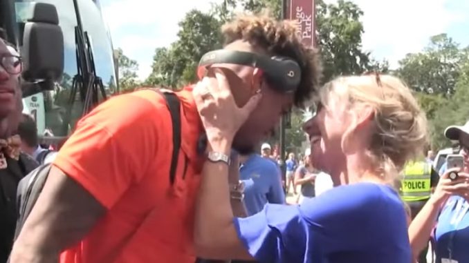 Wife of University of Florida Football Coach Under Fire for Kissing Players