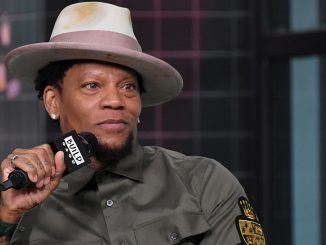 Video Shows D.L. Hughley Passing Out on Stage While Performing in Nashville