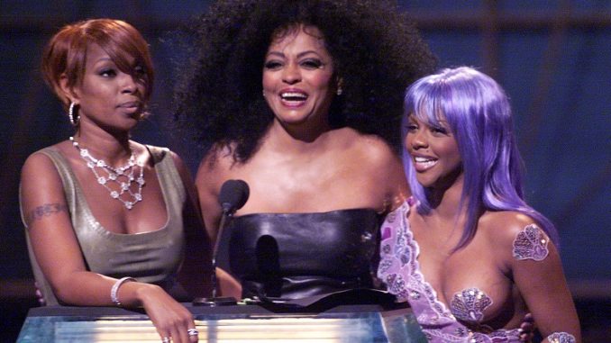 Mary J Reminds The Fans That Lil Kim Is A Trailblazer + She Speaks On The Infamous 'Boob Flip'