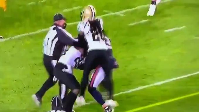 Bears WR Javon Wims Punches Saints DB Chauncey Gardner-Johnson And Snatches His Chain