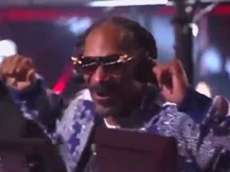 Snoop Dogg Is Trending After His Funny Af Commentary During Jake Paul Fight