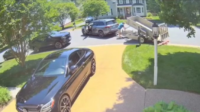 Father Dumps 80,000 Pennies on Front Lawn for His Final Child Support Payment