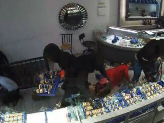 Video Shows Gunmen Rob Iselin, New Jersey Jewelry Store for $1 Million Worth of Items in 60 Seconds